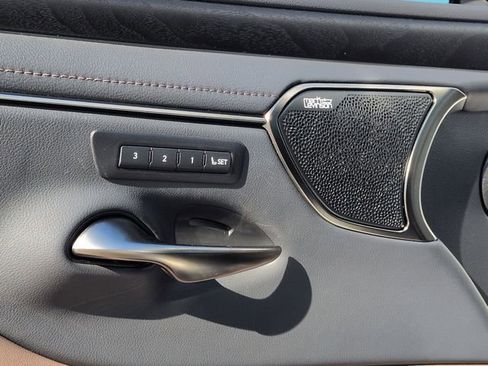 Used 2024 Lexus ES 350 Ultra Luxury image 21