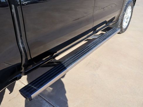 Used 2023 Chevrolet Silverado 1500 LTZ AWD/4WD image 22