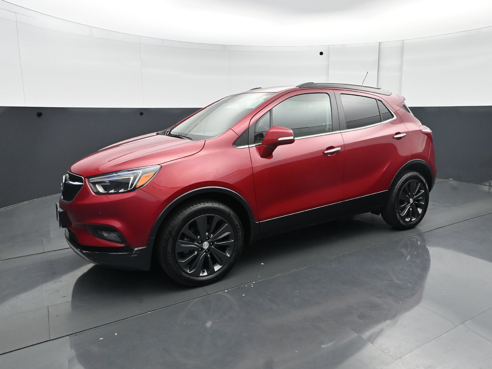 Used 2019 Buick Encore Essence w/ Safety Package II AWD/4WD image 2