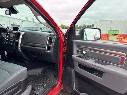 Used 2016 RAM 1500 Classic SLT AWD/4WD image 14