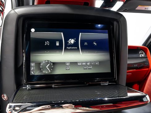 Used 2021 Rolls-Royce Cullinan Black Badge AWD/4WD image 42
