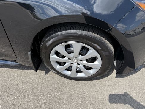Certified 2025 Toyota Corolla LE FWD image 18