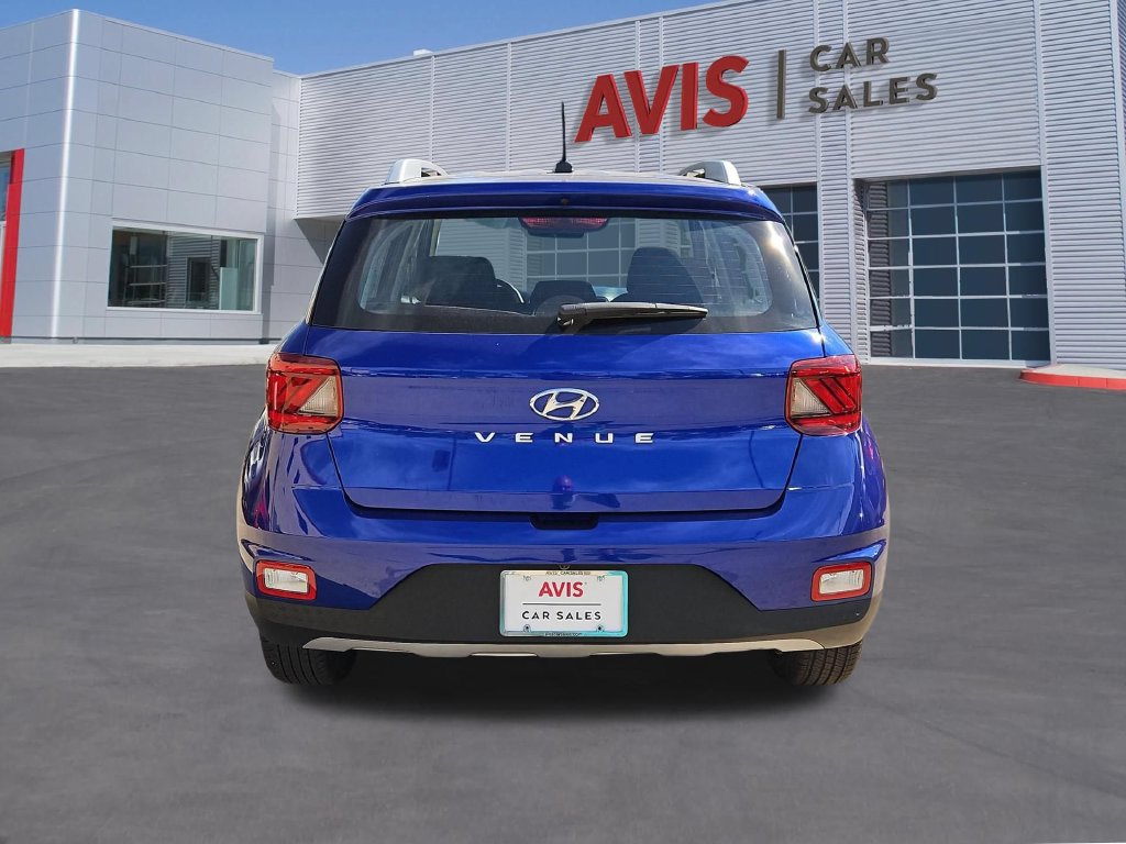 Used 2025 Hyundai Venue SEL FWD image 7