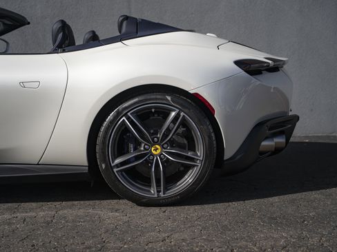 Certified 2025 Ferrari Roma Spider image 16