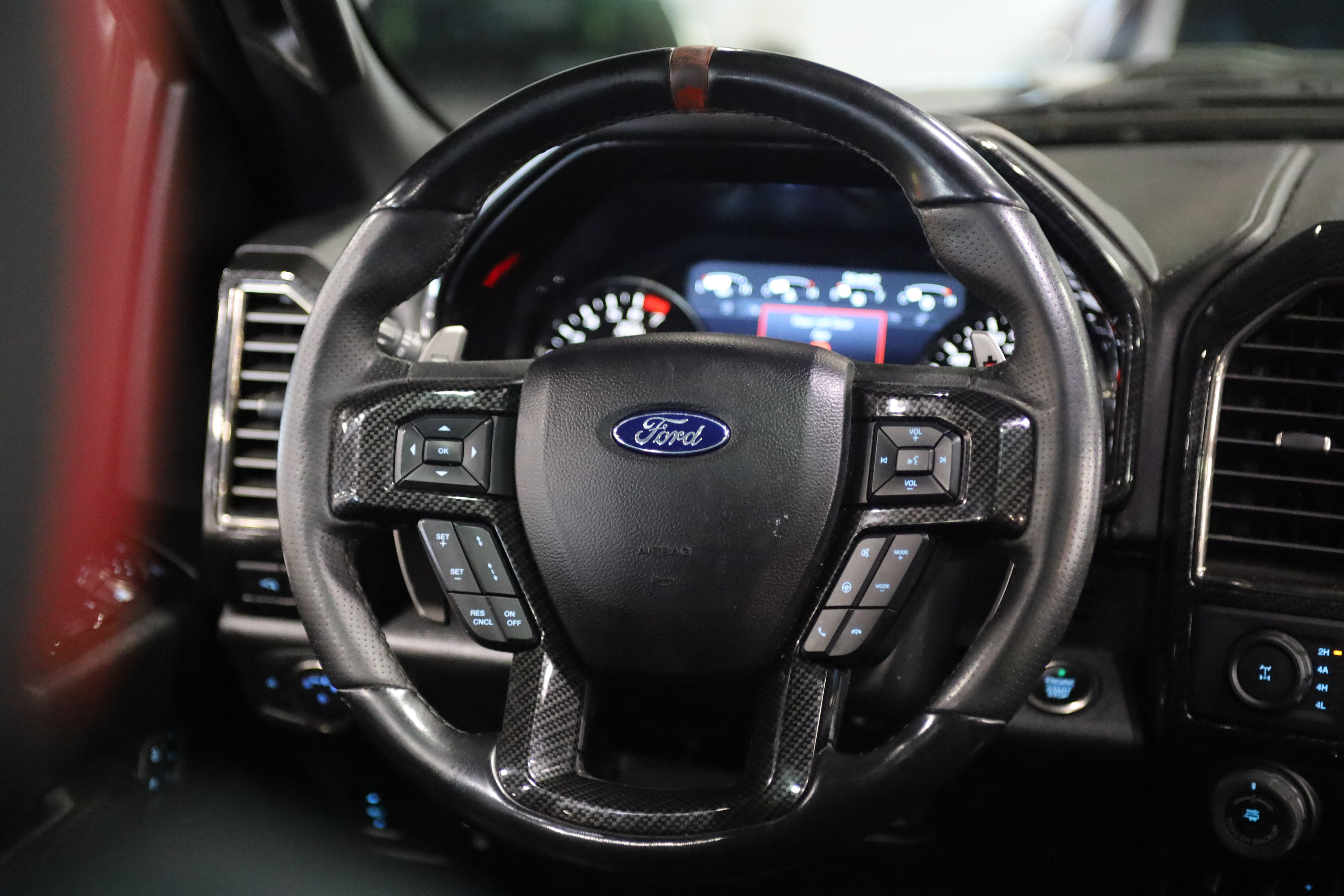 Used 2018 Ford F150 Raptor w/ Equipment Group 802A Luxury AWD/4WD image 29