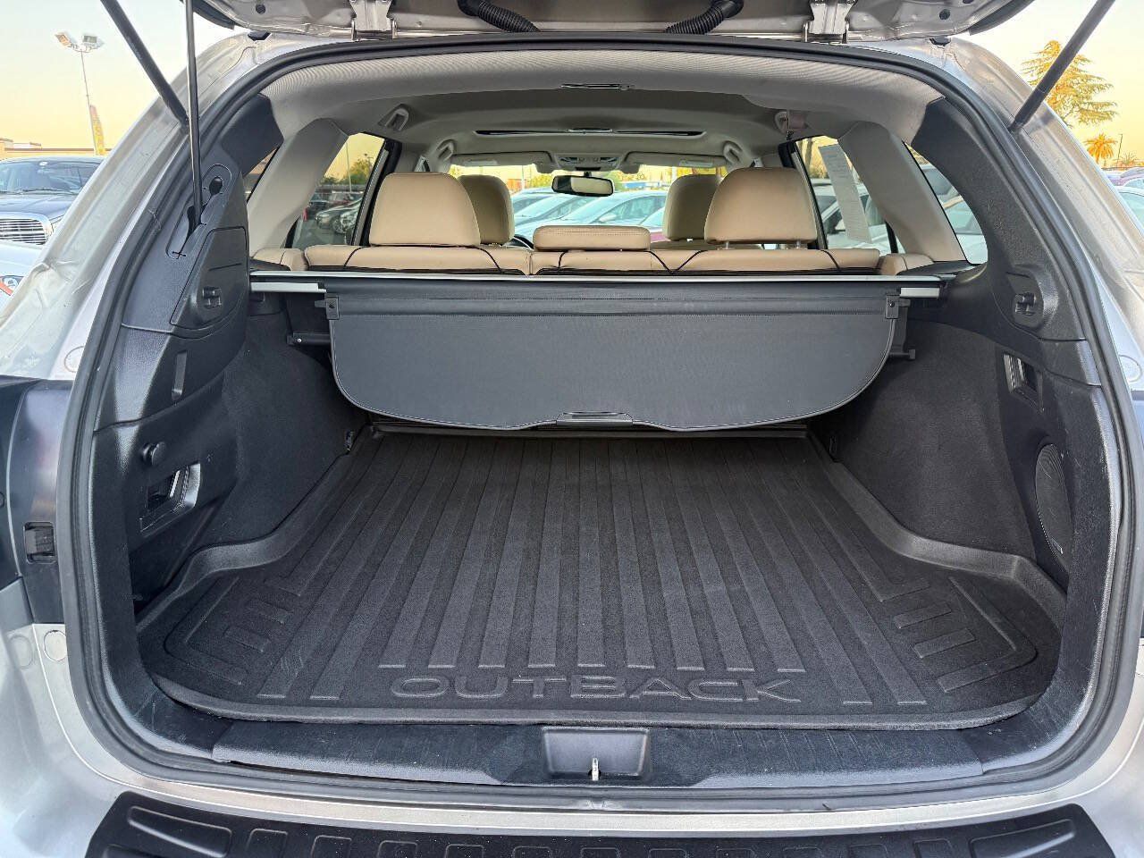 Used 2016 Subaru Outback 2.5i Limited AWD/4WD image 15