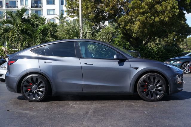 Used 2023 Tesla Model Y Performance AWD/4WD image 10