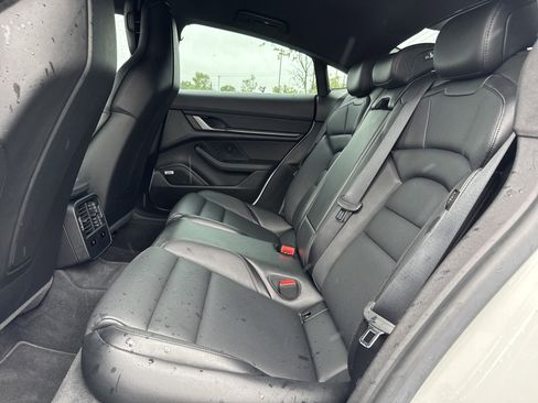 Used 2022 Porsche Taycan RWD image 30