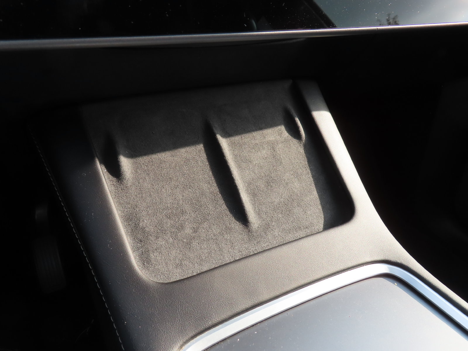 Used 2024 Tesla Model Y 2WD image 23