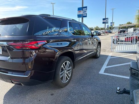 Used 2023 Chevrolet Traverse High Country FWD image 9