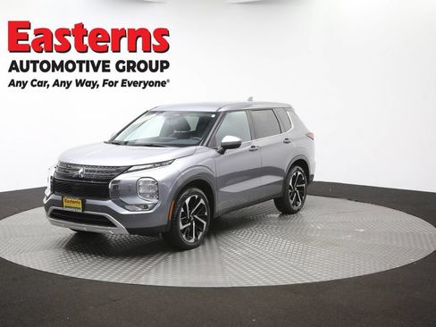 Used 2024 Mitsubishi Outlander SE AWD/4WD image 56