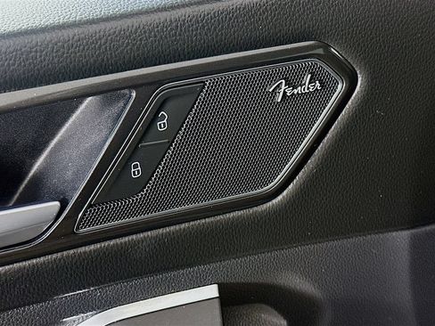 Used 2023 Volkswagen Tiguan SEL R-Line AWD/4WD image 10