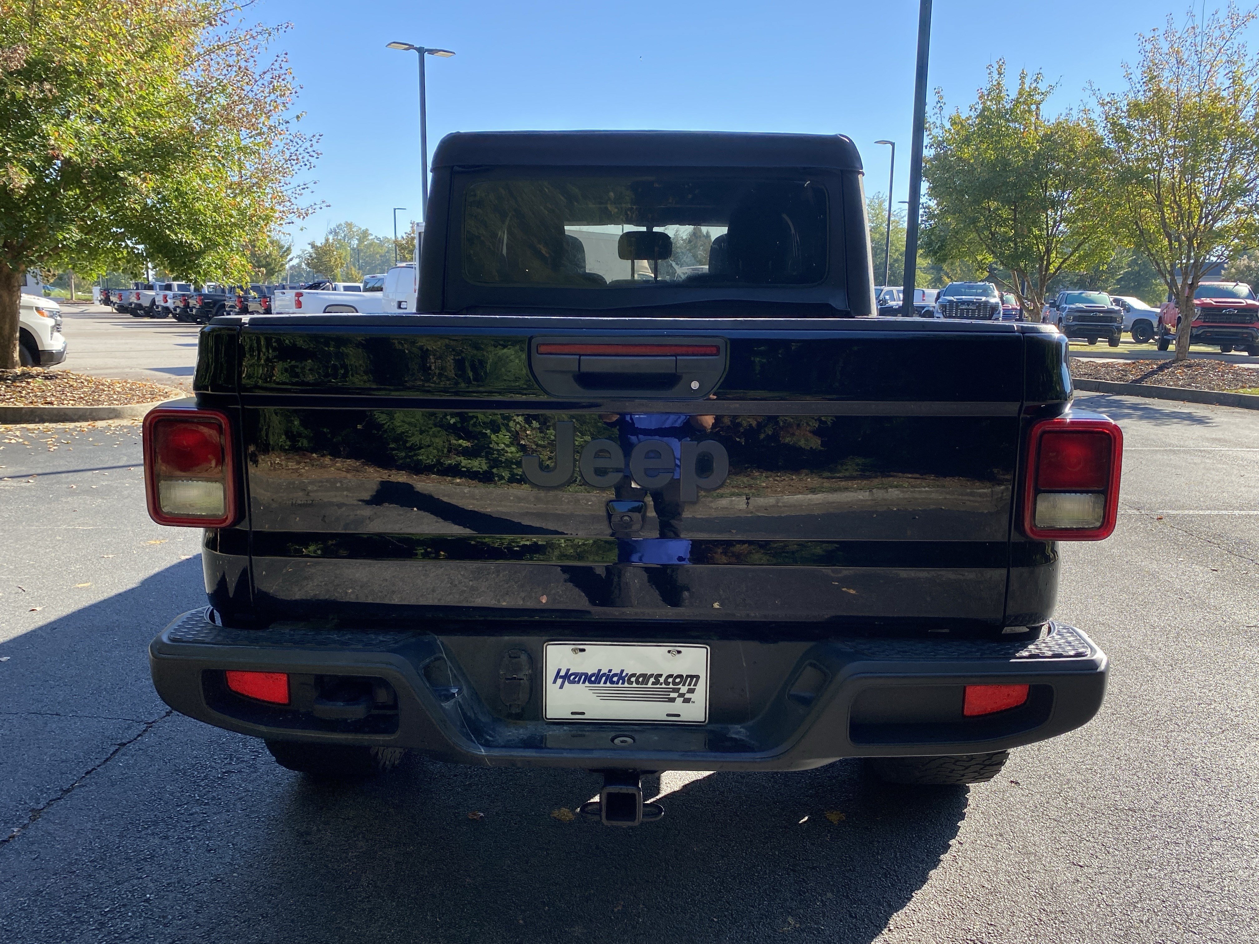 Used 2022 Jeep Gladiator Sport AWD/4WD image 8