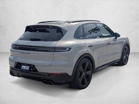 Used 2026 Porsche Cayenne GTS AWD/4WD image 5