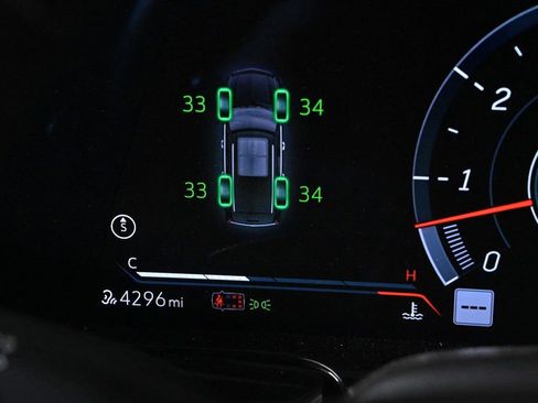 Used 2024 Cadillac Escalade V w/ LPO, ONYX Package image 12