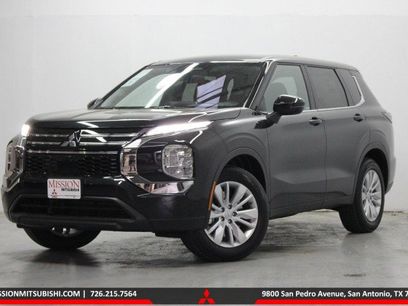 New 2026 Mitsubishi Outlander ES