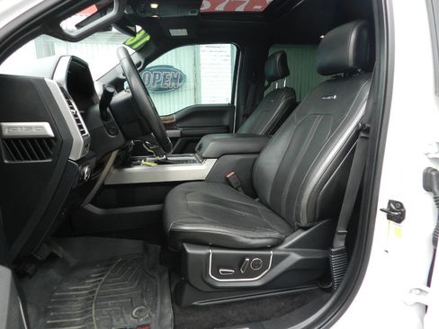 Used 2016 Ford F150 Platinum w/ Equipment Group 701A Luxury AWD/4WD image 2