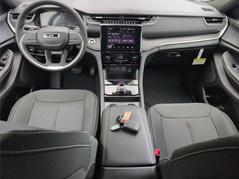 New 2026 Jeep Grand Cherokee L Laredo RWD image 33