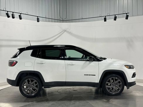 Used 2026 Jeep Compass Limited AWD/4WD image 10