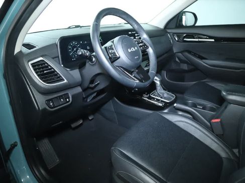 Used 2024 Kia Seltos EX AWD/4WD image 18