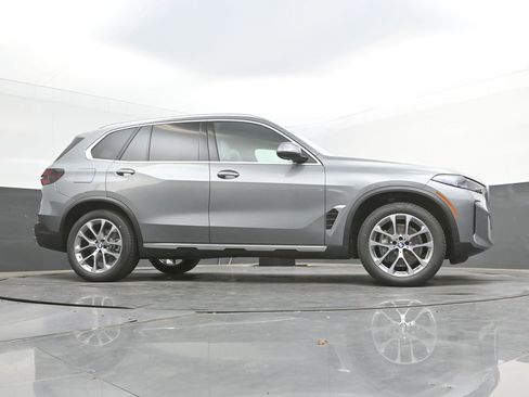 New 2026 BMW X5 sDrive40i w/ Climate Comfort Package RWD image 47