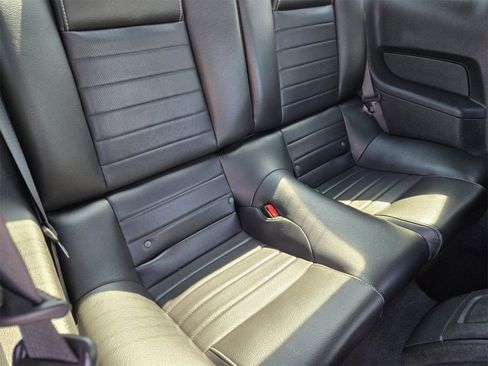 Used 2010 Ford Mustang GT image 28