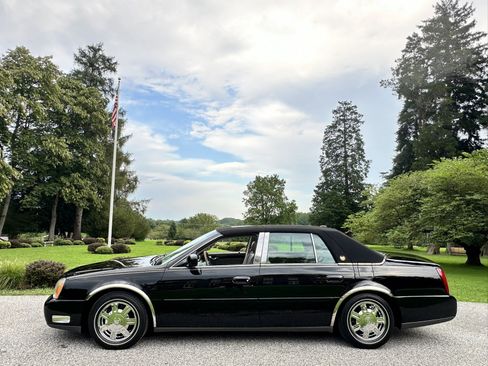Used 2005 Cadillac De Ville w/ Limited Edition Package FWD image 6