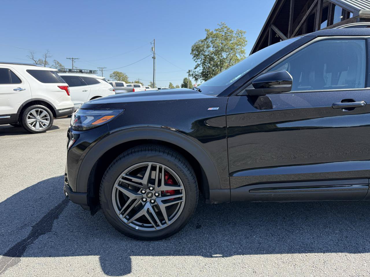 Used 2025 Ford Explorer ST-Line w/ ST-Line Street Pack AWD/4WD image 40