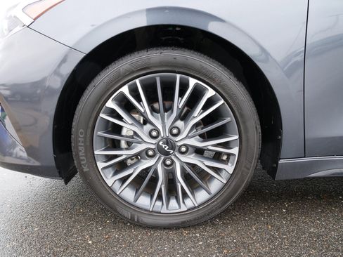 Used 2023 Kia Forte GT-Line w/ GT-Line Technology Package image 13