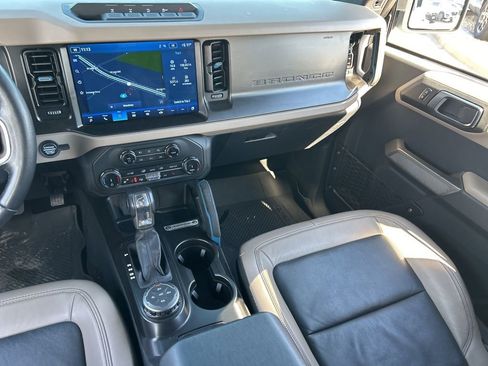 Used 2022 Ford Bronco Wildtrak image 23
