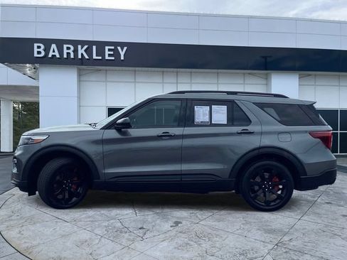 Used 2022 Ford Explorer ST w/ ST Street Pack RWD image 6