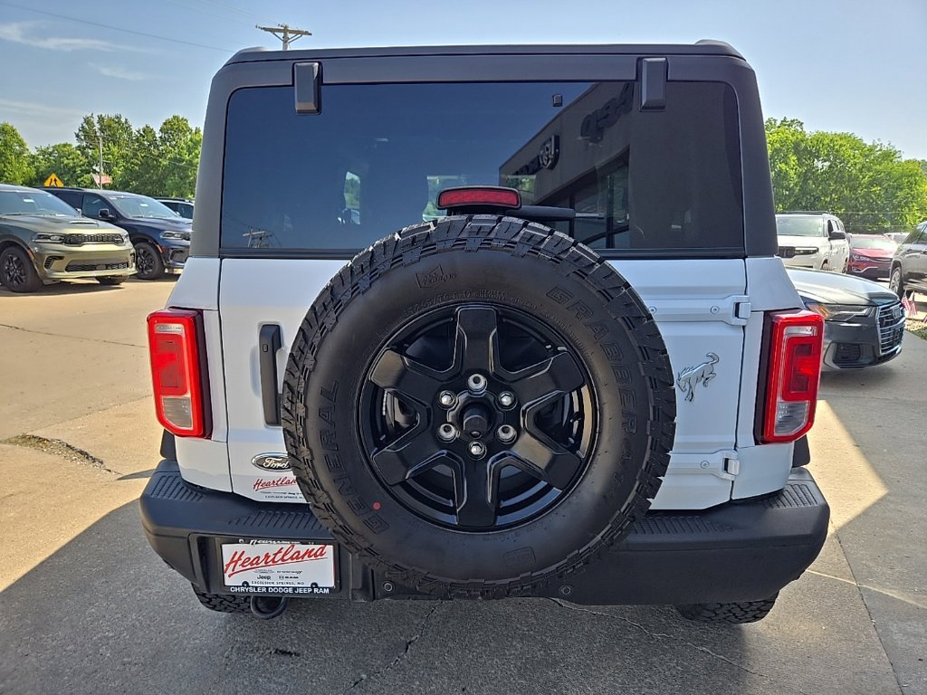 Used 2024 Ford Bronco Black Diamond AWD/4WD image 10