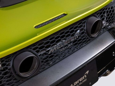 Used 2023 McLaren Artura image 16