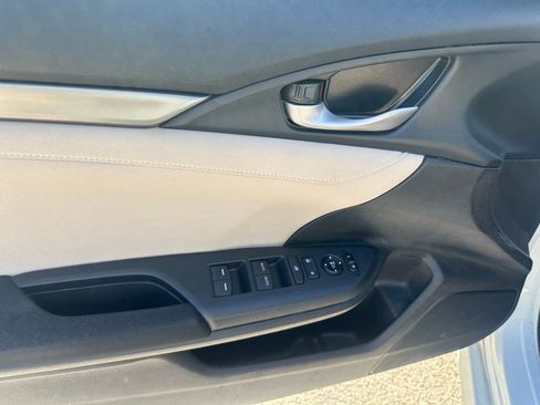 Used 2018 Honda Civic EX image 22