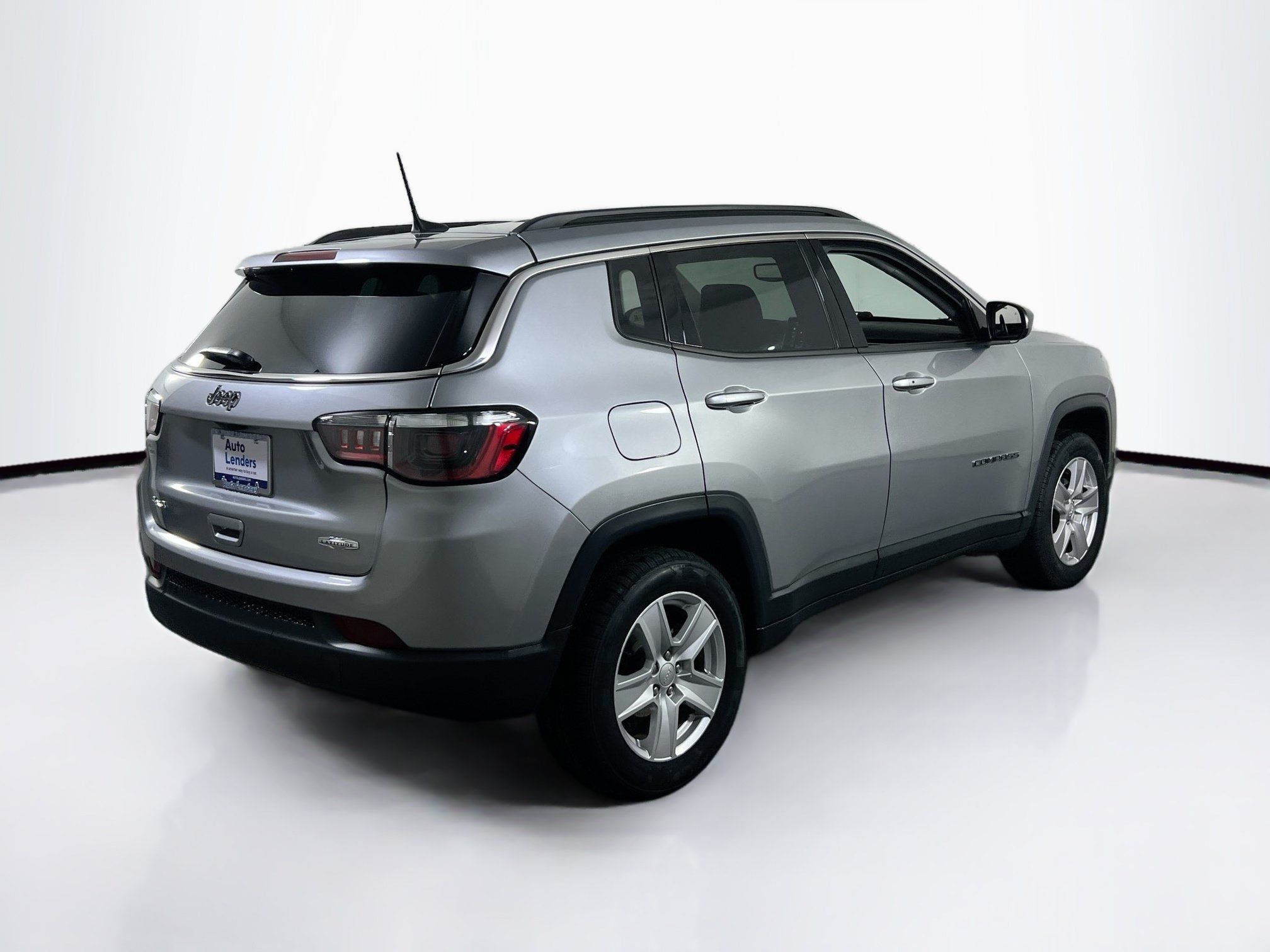 Used 2022 Jeep Compass Latitude w/ Convenience Group AWD/4WD image 5