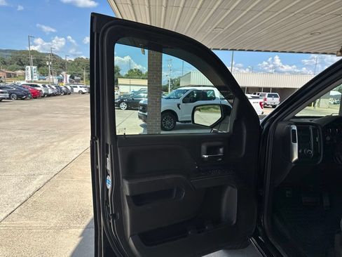 Used 2019 Chevrolet Silverado 1500 LT RWD image 12