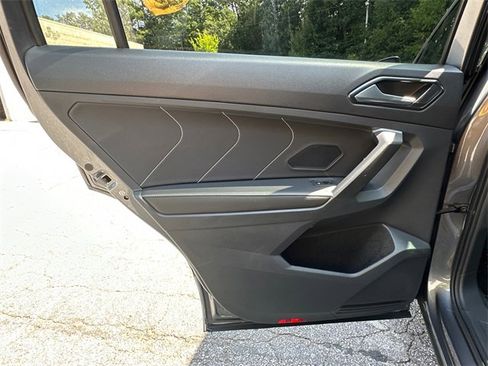 Certified 2024 Volkswagen Tiguan SE R-Line image 22