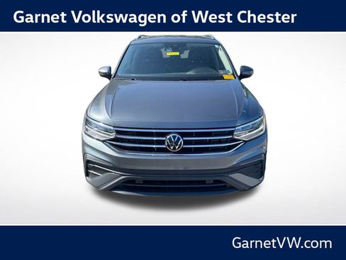 Certified 2023 Volkswagen Tiguan SE FWD image 8