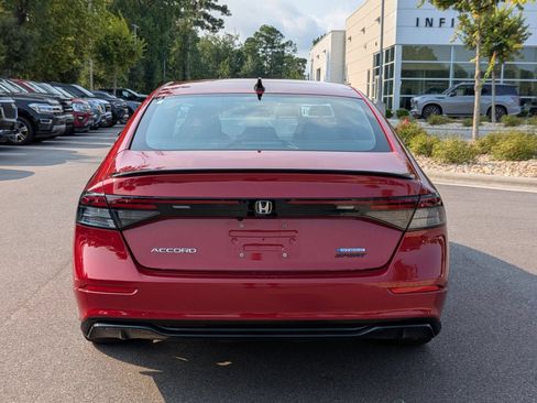 Used 2023 Honda Accord Sport image 4