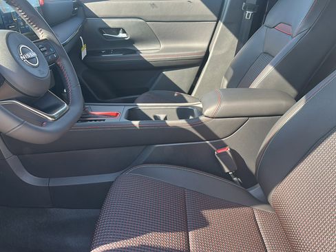 New 2026 Nissan Kicks SR image 10