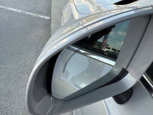 Used 2024 Volvo XC90 B6 Plus image 9