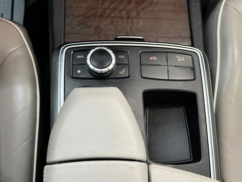 Used 2013 Mercedes-Benz GL 450 GL 450 4MATIC Sport Utility 4D w/ Premium 2 Pkg image 40