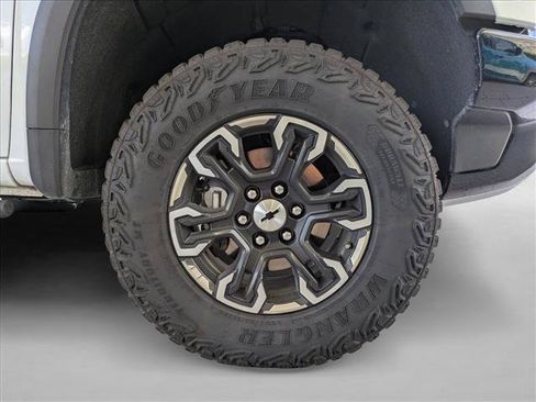 Used 2025 Chevrolet Silverado 1500 ZR2 w/ Technology Package AWD/4WD image 22