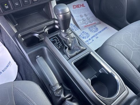 Used 2019 Toyota Tacoma TRD Sport image 17