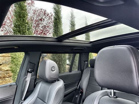 Used 2024 Mercedes-Benz GLS 450 4MATIC image 19