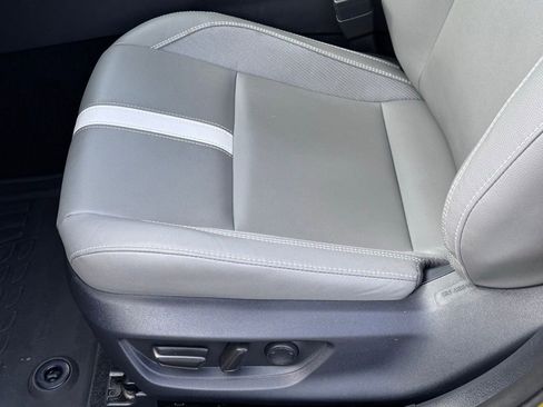 Used 2025 Toyota Camry SE image 24