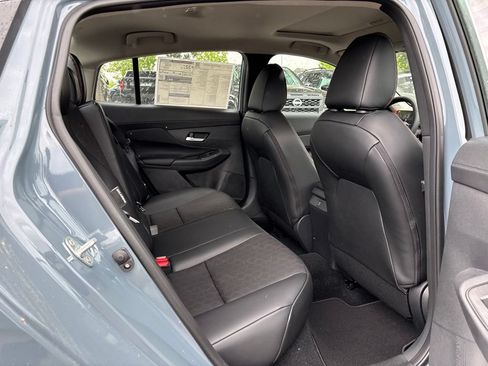 New 2026 Nissan Sentra SR w/ SR Premium Package FWD image 17