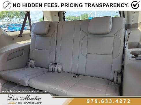 Used 2017 Chevrolet Suburban Premier RWD image 11