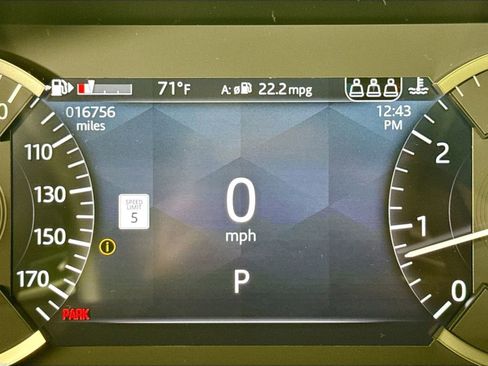 Used 2022 Land Rover Range Rover Velar R-Dynamic S image 11