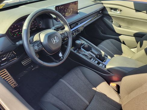 Certified 2025 Honda Accord Sport image 17